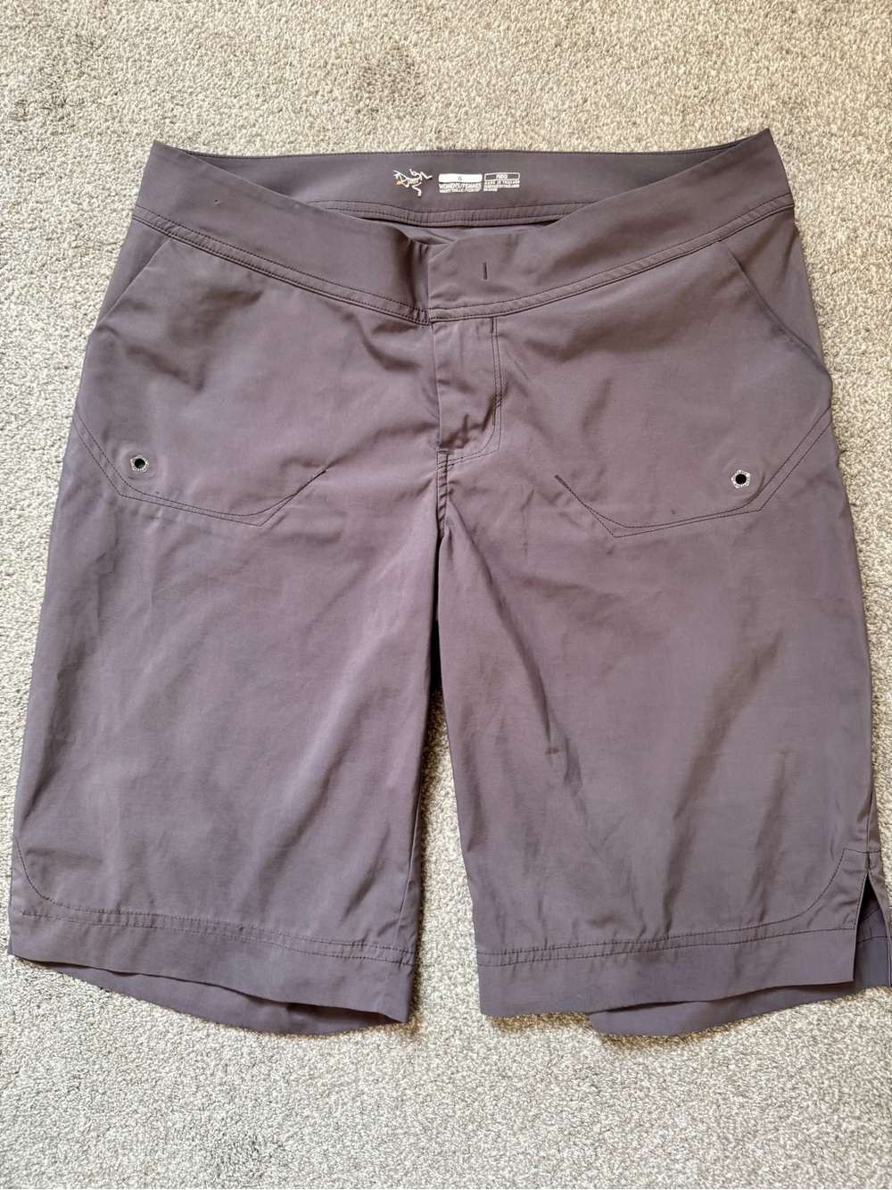 Women’s Arcteryx 11” Gamut Outdoor Hiking Shorts Size 6